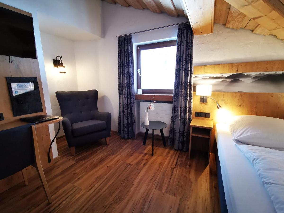 Gasthof & Hotel Zur Post Wallgau Luaran gambar