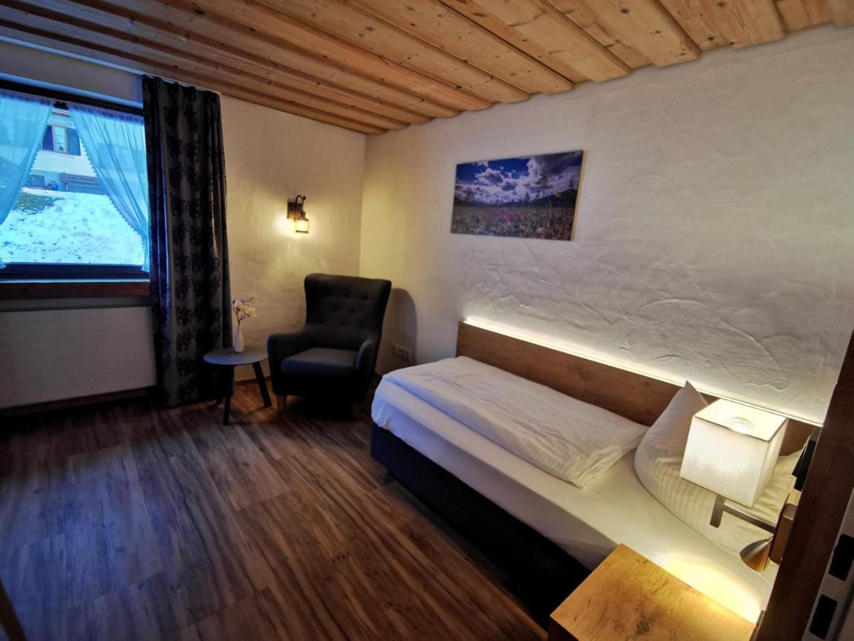 Gasthof & Hotel Zur Post Wallgau Luaran gambar