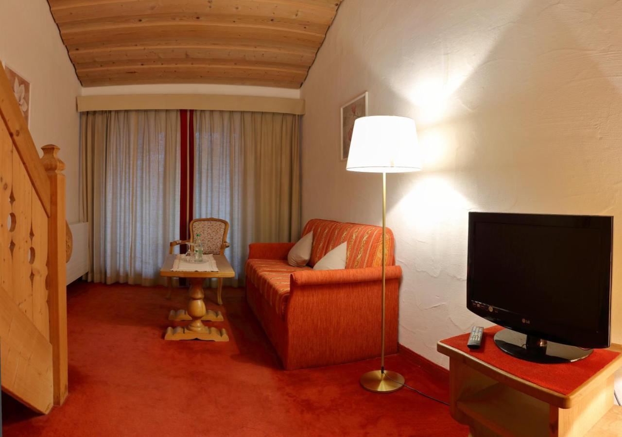 Gasthof & Hotel Zur Post Wallgau Luaran gambar