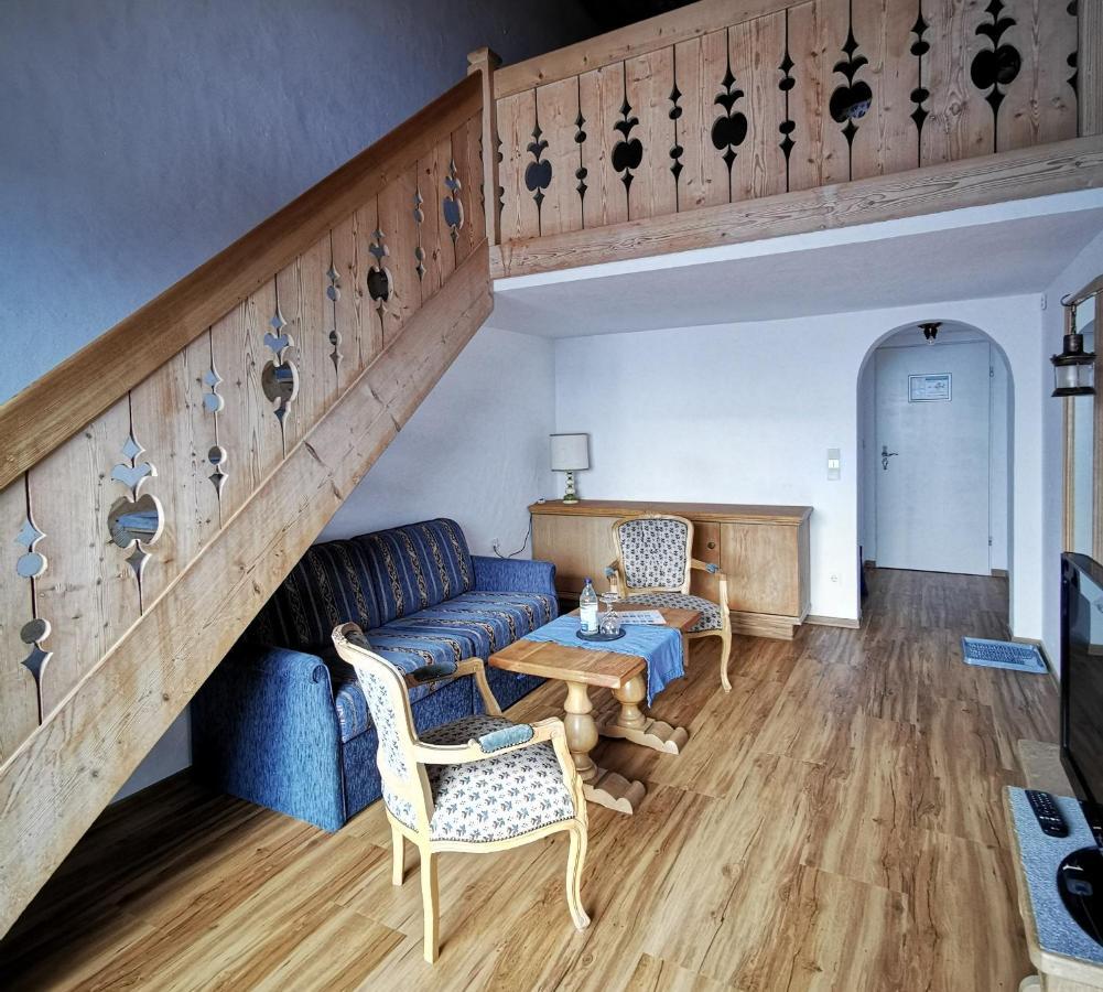 Gasthof & Hotel Zur Post Wallgau Luaran gambar