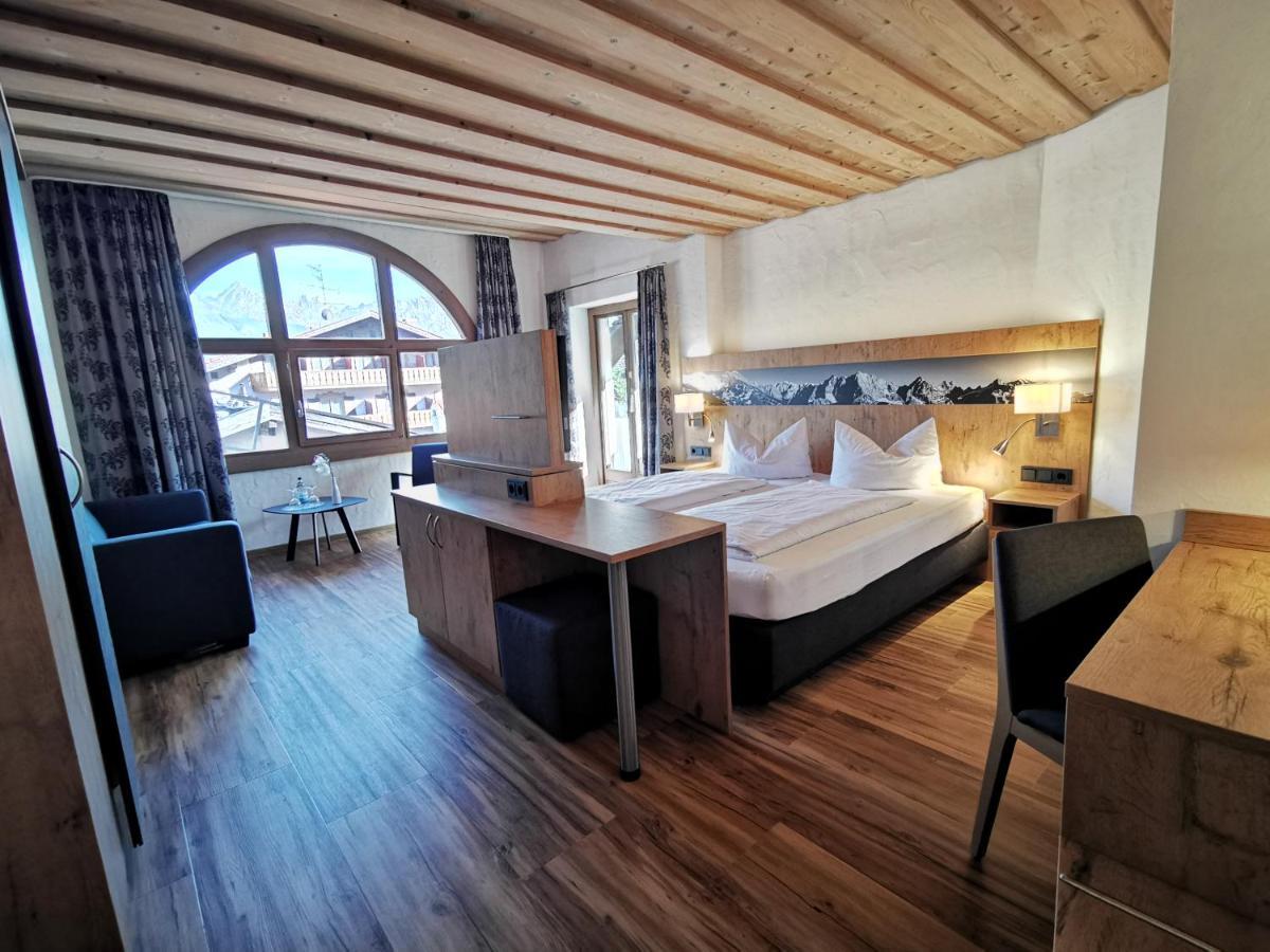 Gasthof & Hotel Zur Post Wallgau Luaran gambar