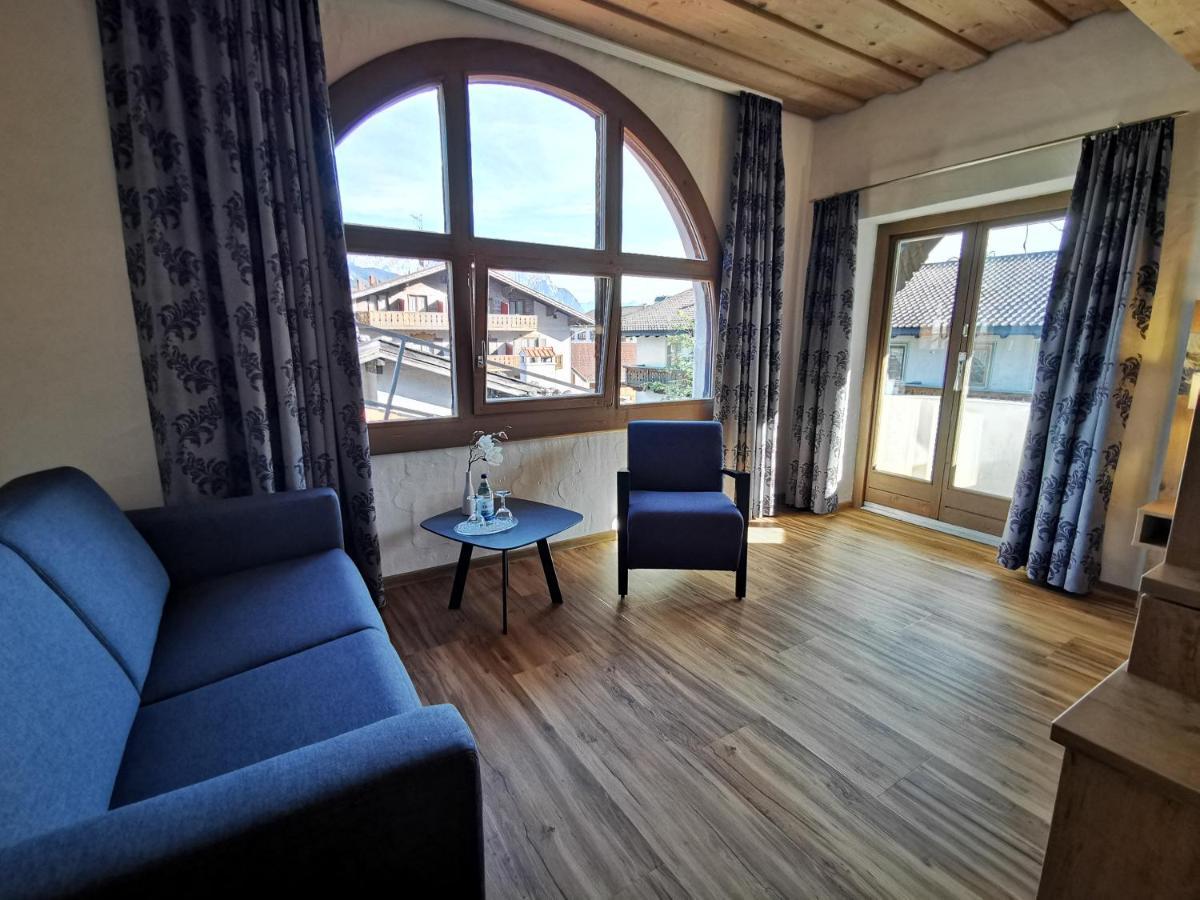 Gasthof & Hotel Zur Post Wallgau Luaran gambar