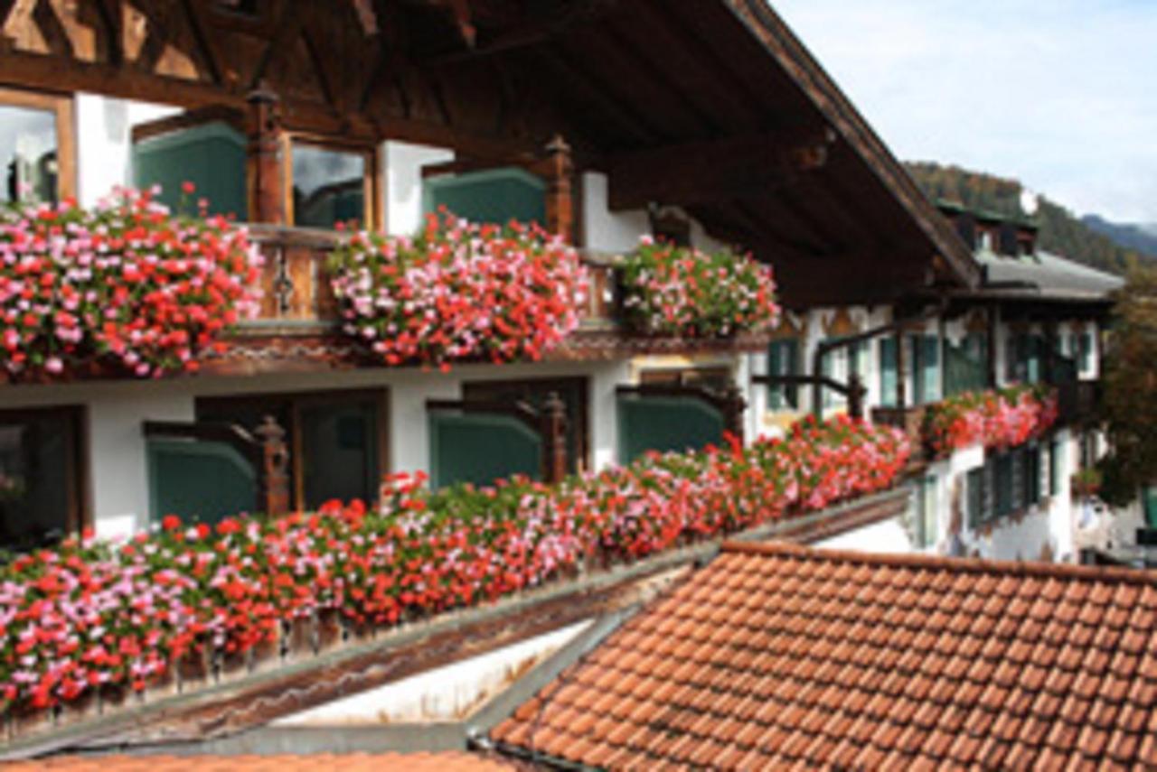 Gasthof & Hotel Zur Post Wallgau Luaran gambar