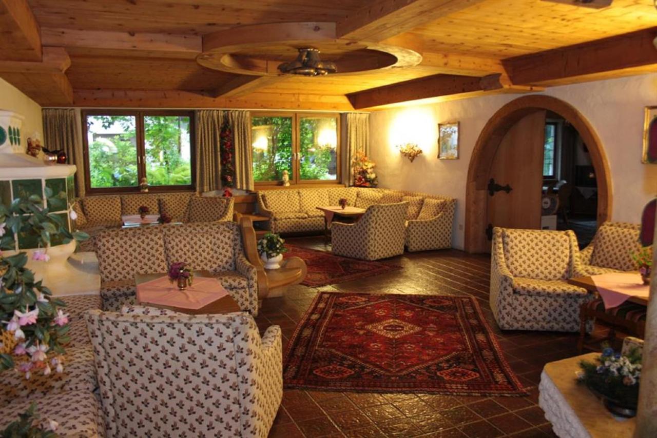 Gasthof & Hotel Zur Post Wallgau Luaran gambar